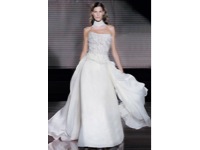 Wedding dress Fot1