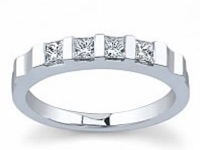 Wedding ring R555W